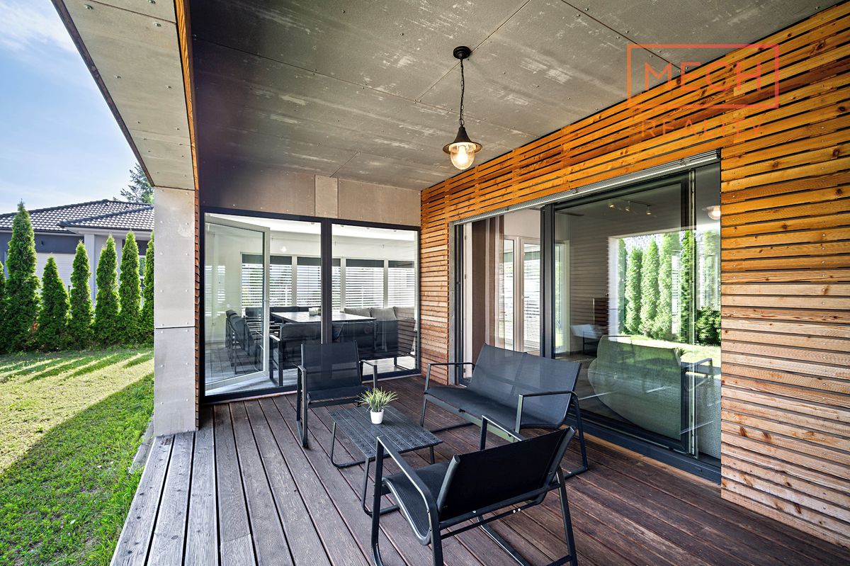 Prodej rodinného domu 221 m², pozemek 614 m² – fotografie 4