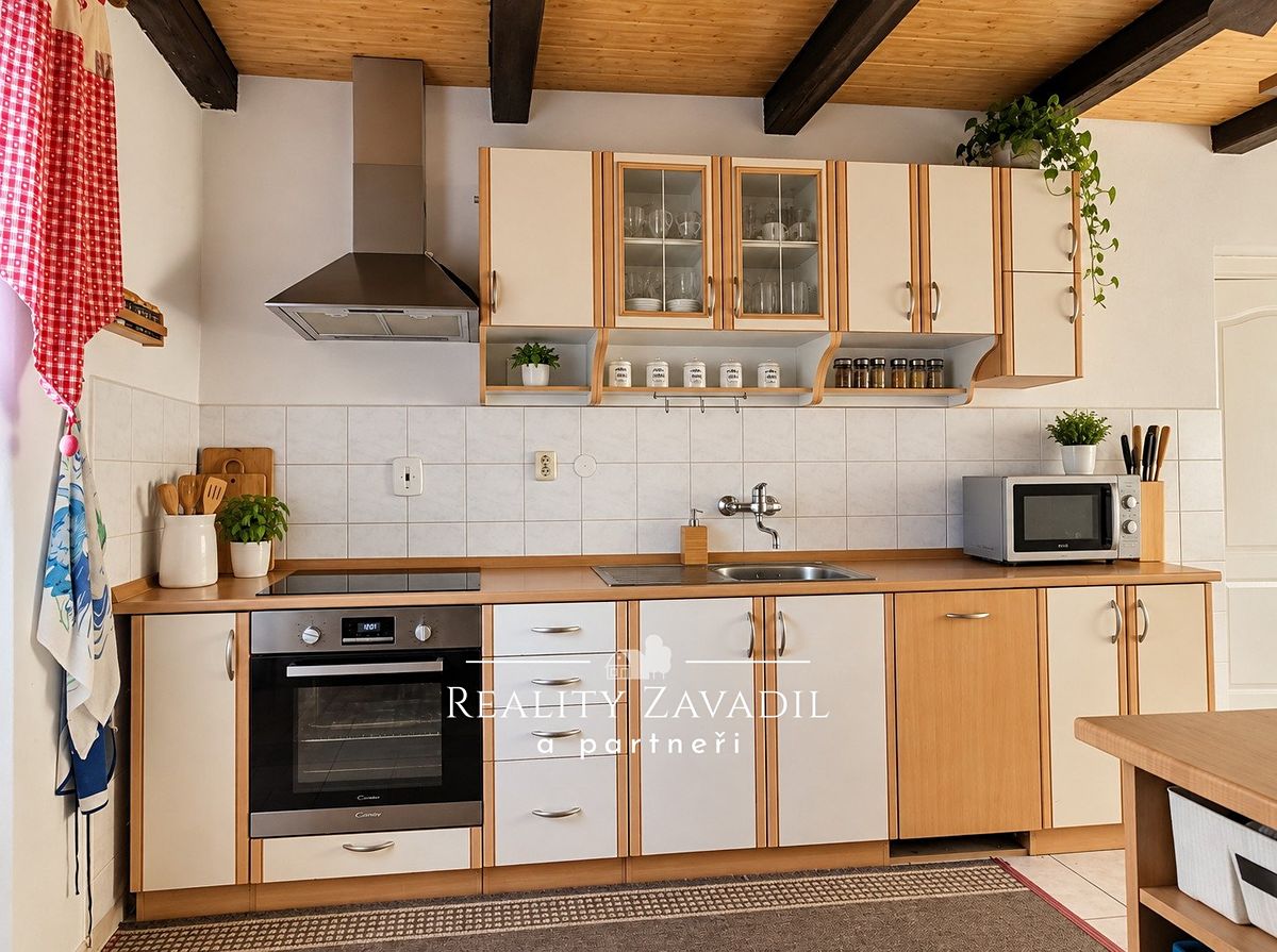 Prodej rodinného domu 161 m², pozemek 466 m² – fotografie 4