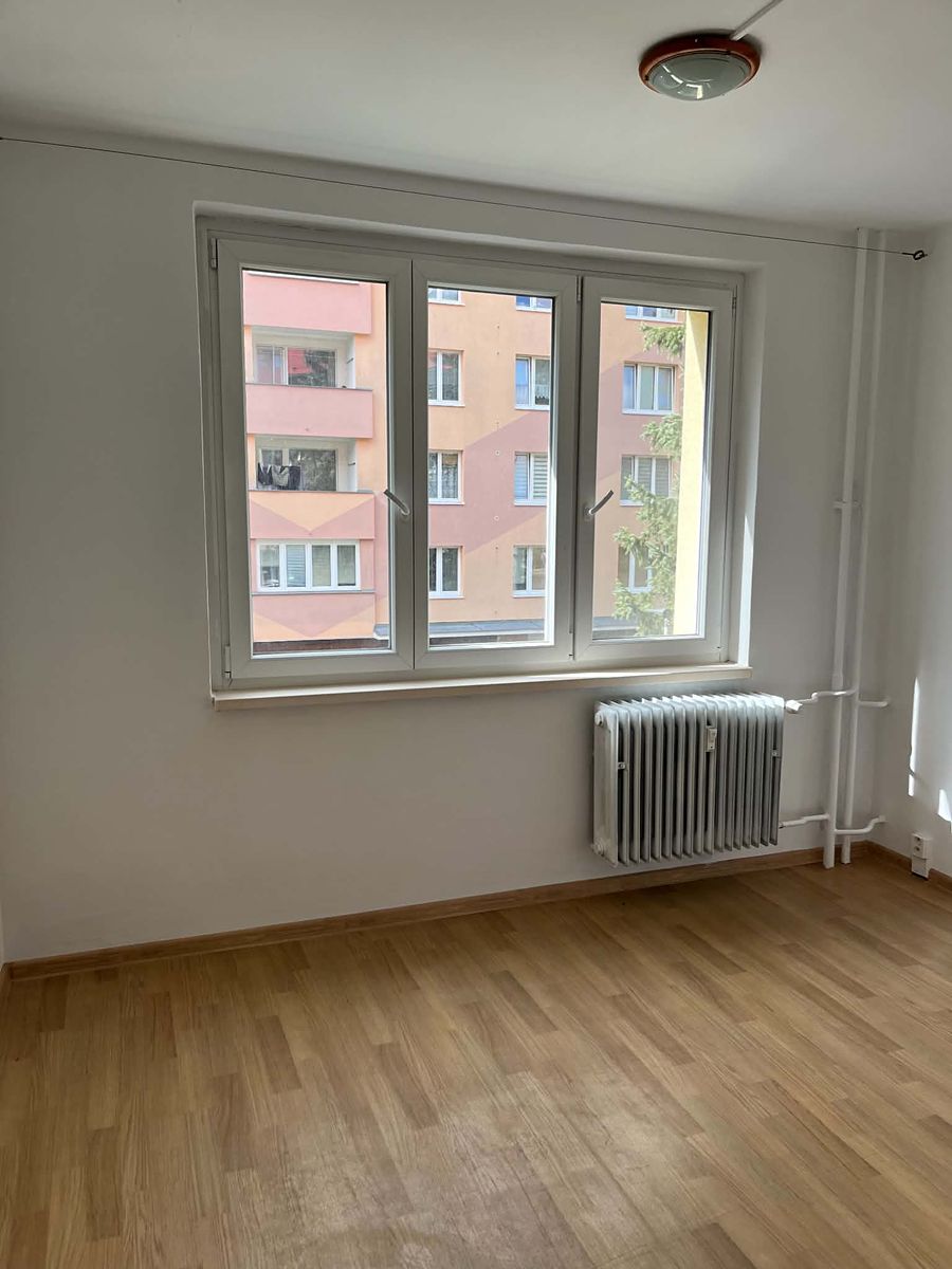 Pronájem bytu 2+1 64 m² – fotografie 3