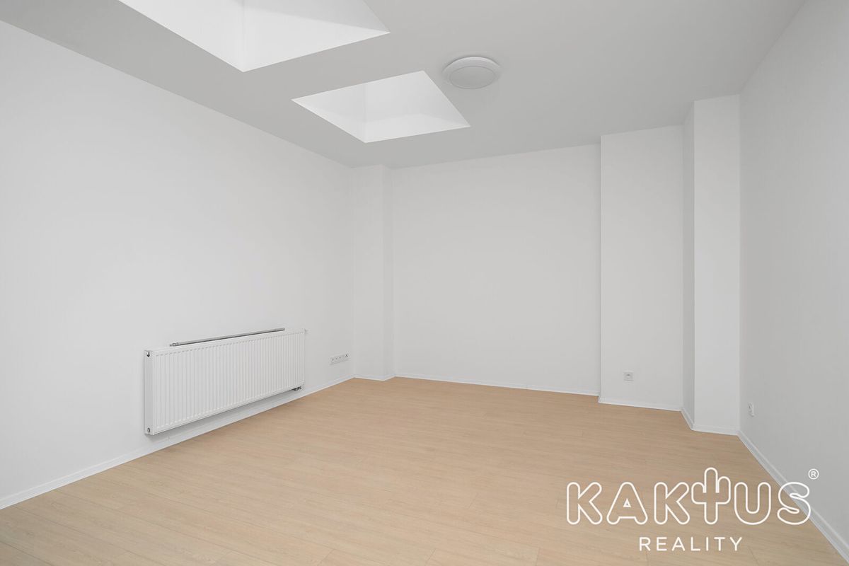 Pronájem bytu 1+kk 29 m² – fotografie 2