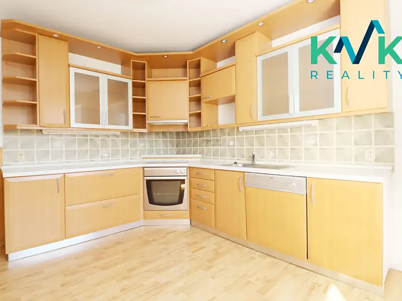 Prodej rodinného domu 220 m², pozemek 541 m², Krupka – náhled fotky 2