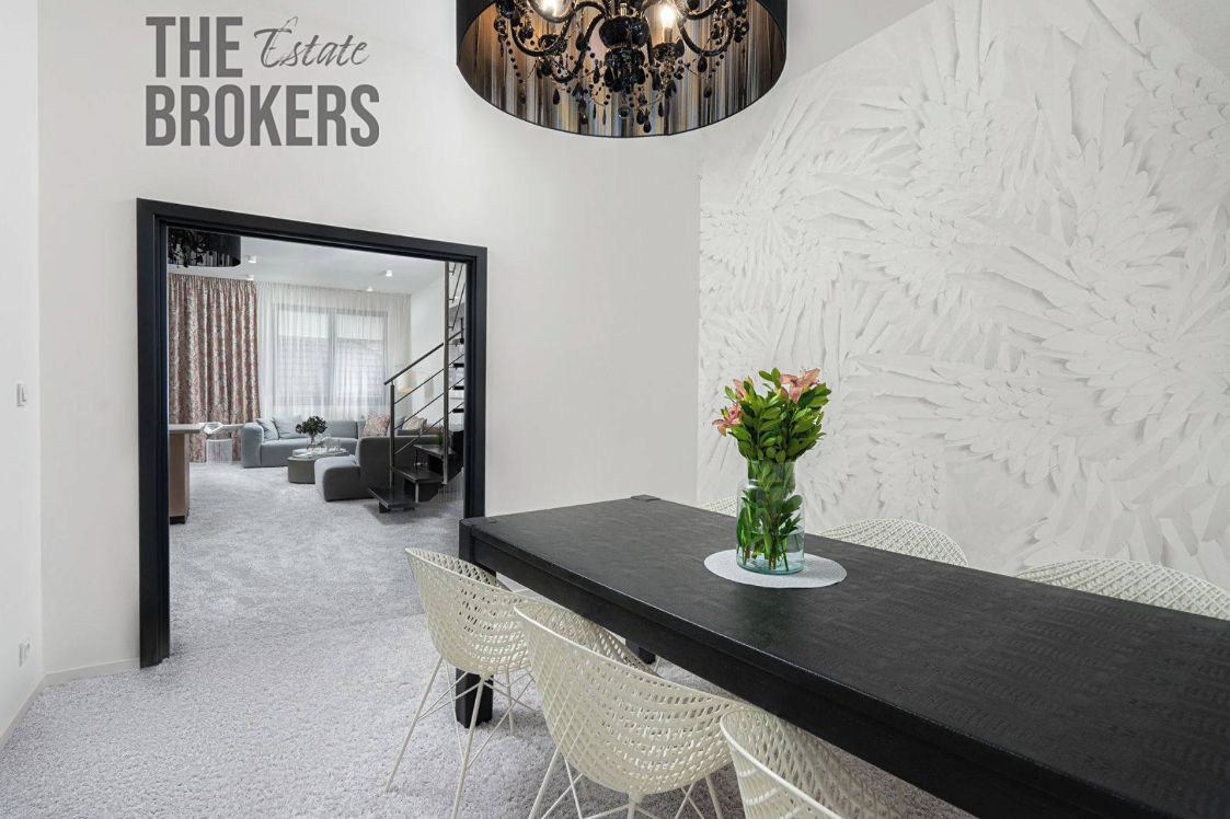 Pronájem bytu 4+kk 170 m² – fotografie 4