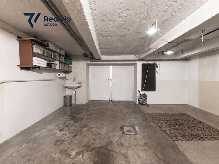 Prodej domu, 306 m² (16 z 27)