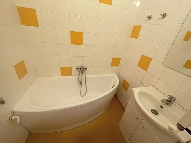 Pronájem bytu 2+1 55 m² – fotografie 3