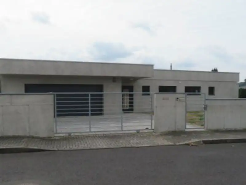 Dražba rodinného domu 239 m², pozemek 890 m², Ústí nad Labem – náhled fotky 1