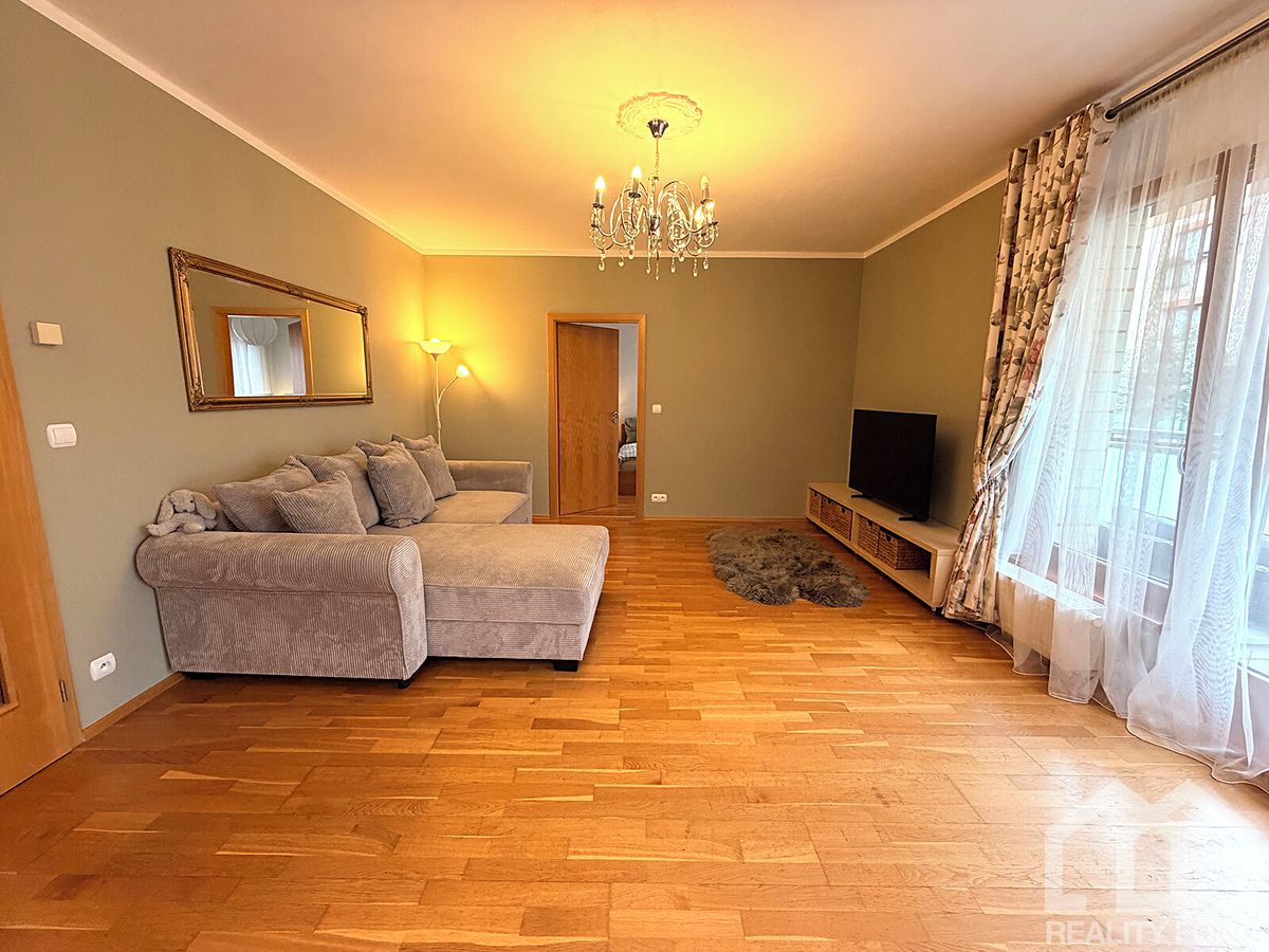 Pronájem bytu 2+kk 70 m² – fotografie 3
