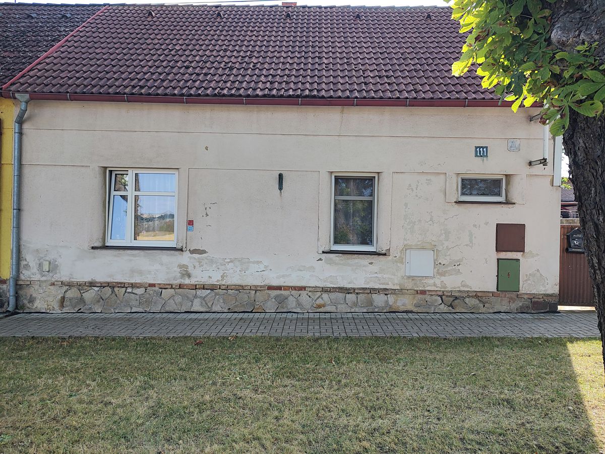 Prodej rodinného domu 85 m², pozemek 329 m² – fotografie 2
