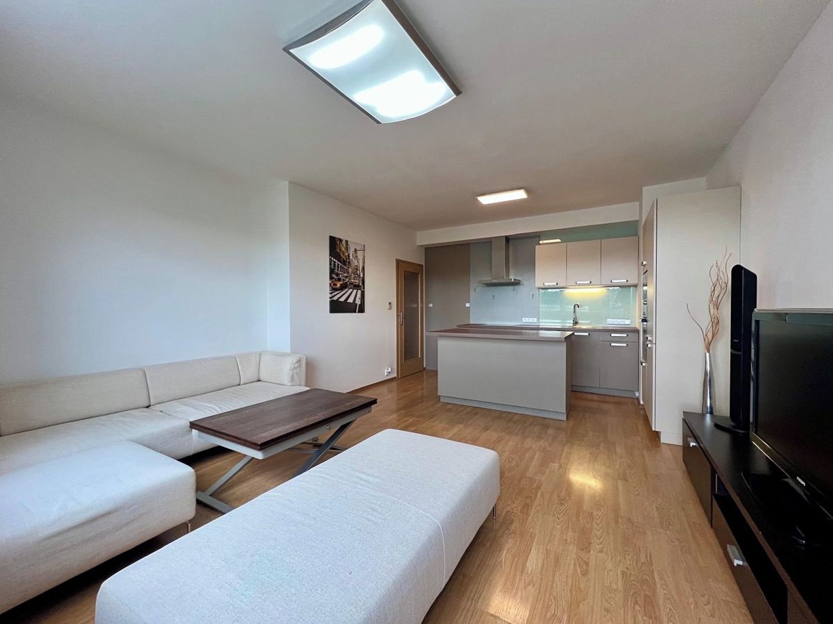 Pronájem bytu 3+kk 70 m² – fotografie 4