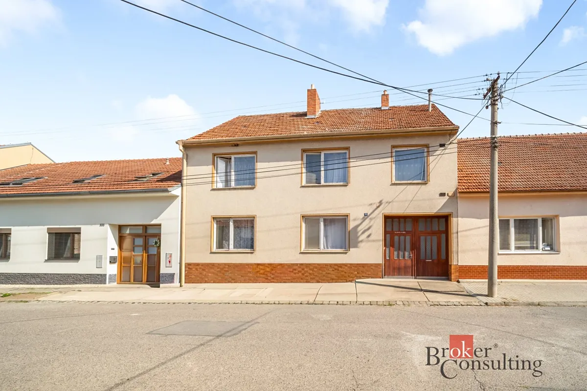 Prodej rodinného domu 220 m², pozemek 493 m²