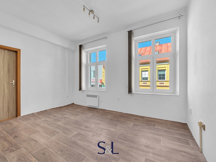Prodej komerčního prostoru, 1 036 m² (18 z 24)