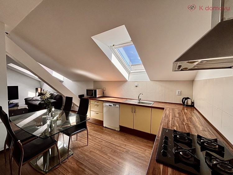 Квартира 4+kk на продаж, 128 м² (34 з 52)