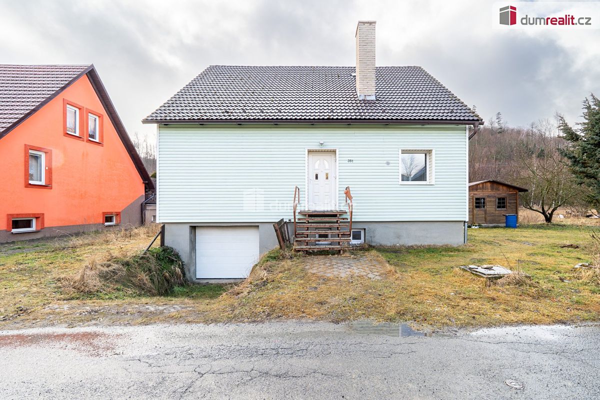 Prodej rodinného domu 220 m², pozemek 614 m² – fotografie 3