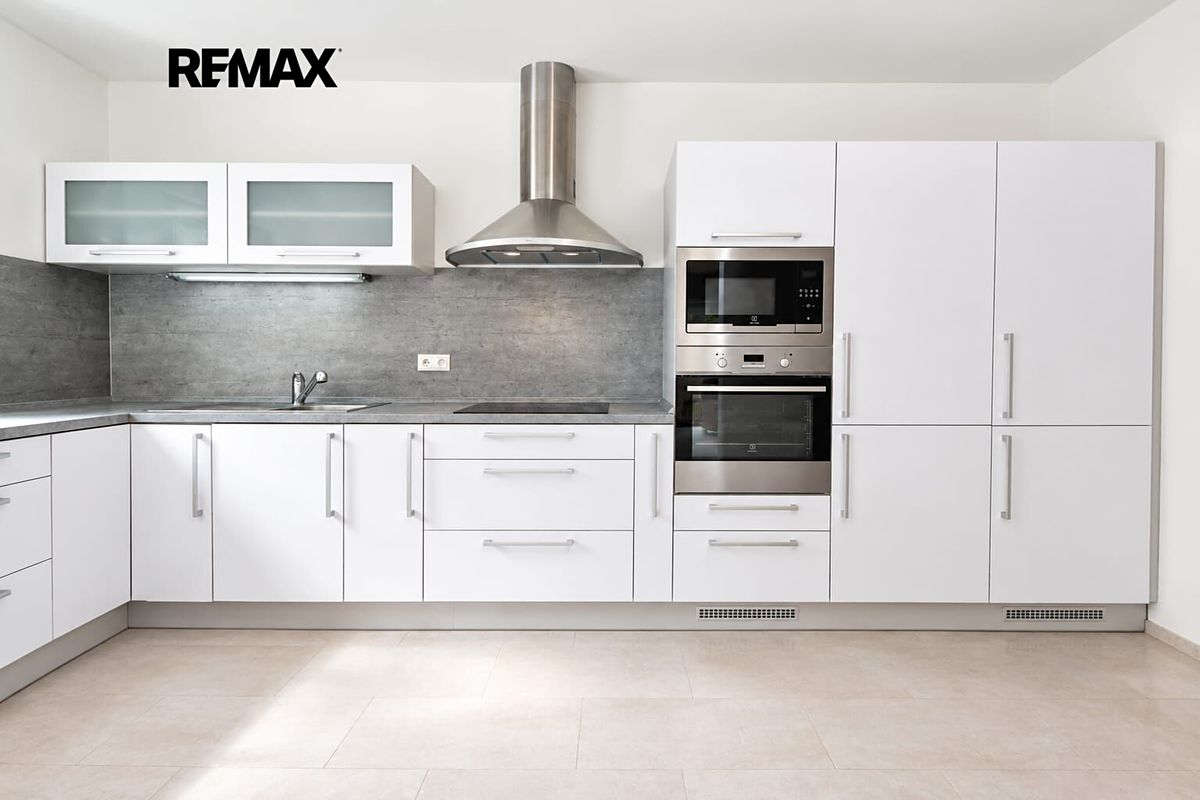 Prodej rodinného domu 100 m², pozemek 2086 m²