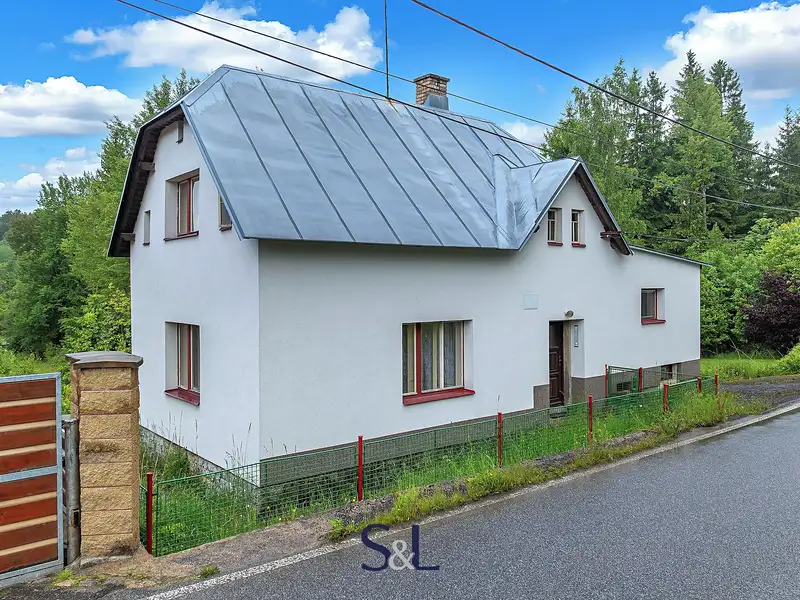 Prodej rodinného domu 122 m², pozemek 2849 m², Loužnice – náhled fotky 1