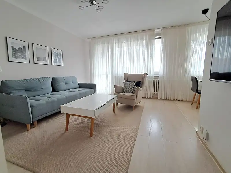 Prodej bytu 3+1 75 m², Praha – náhled fotky 1
