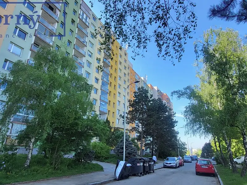Pronájem bytu 1+kk 32 m², Praha – náhled fotky 1