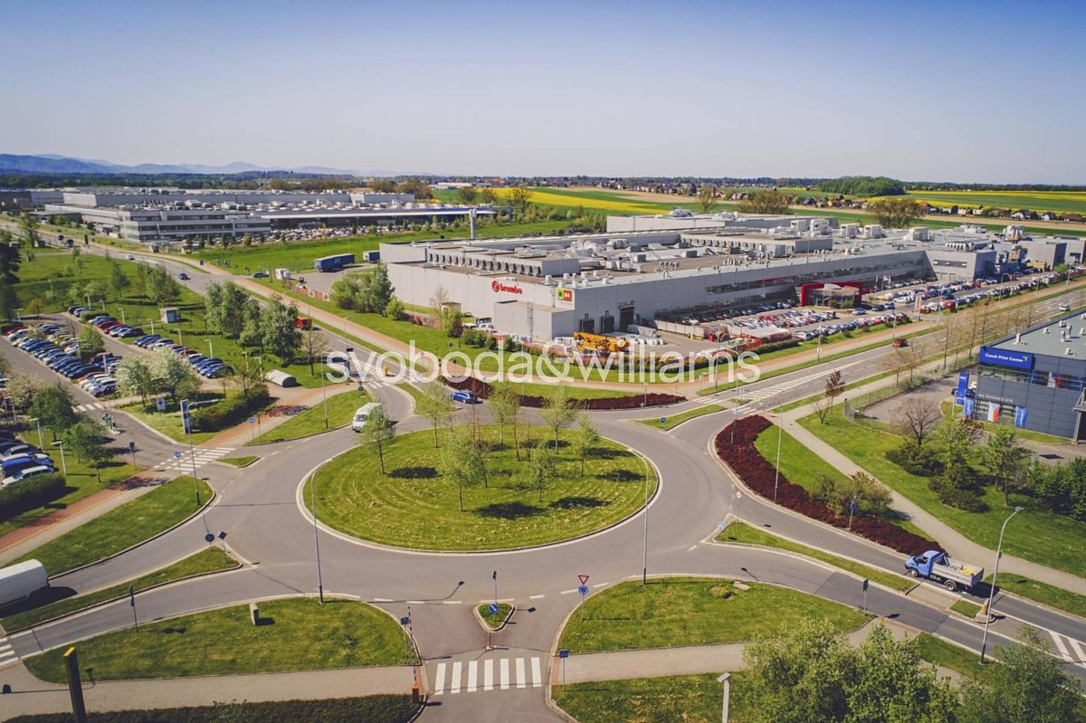 Pronájem skladového prostoru 1747 m² – fotografie 5