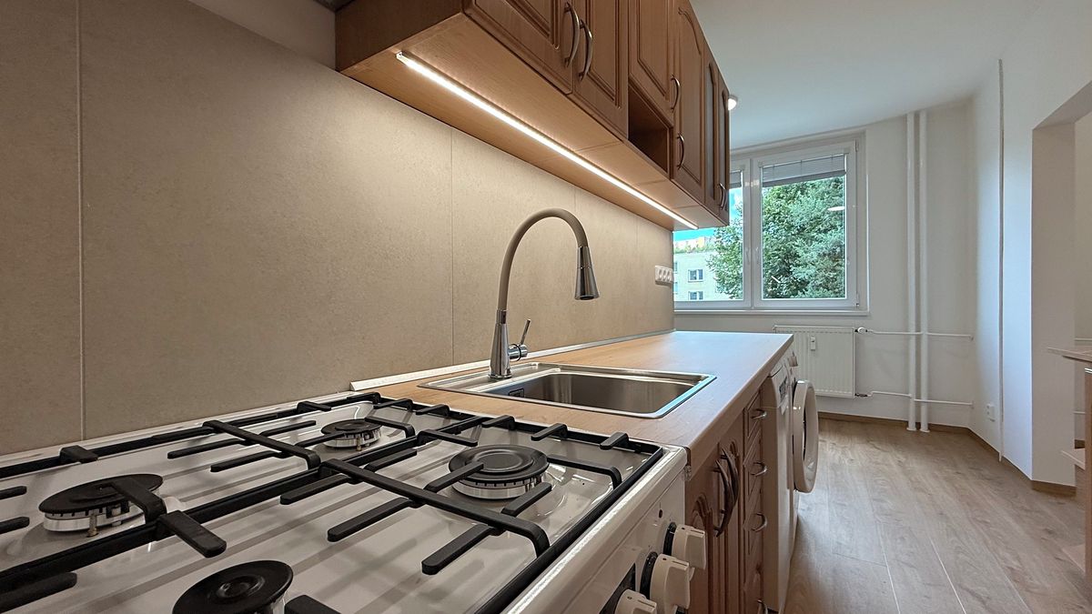 Pronájem bytu 2+1 63 m² – fotografie 2