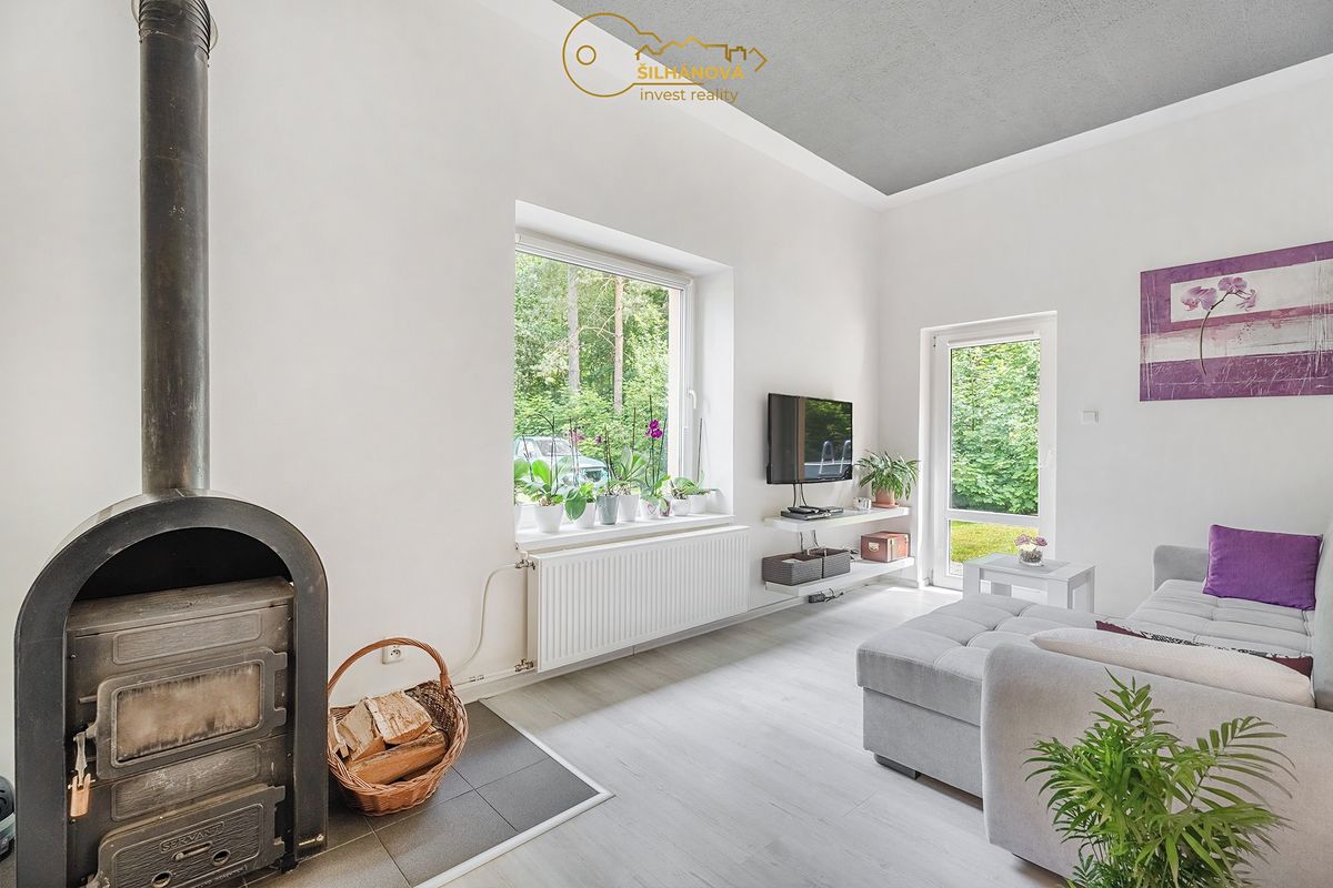 Prodej rodinného domu 178 m², pozemek 850 m² – fotografie 4