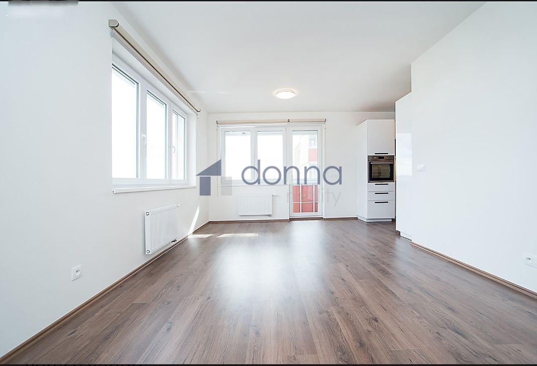 Pronájem bytu 4+kk 85 m²