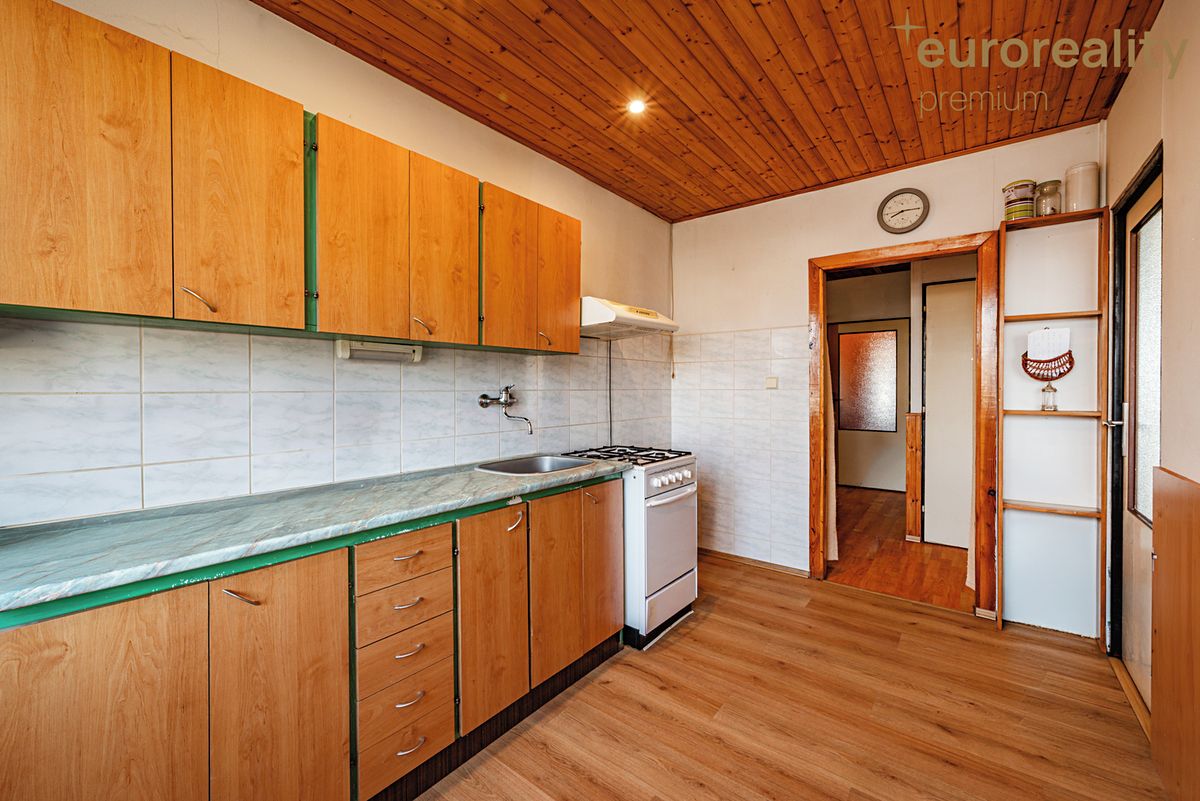 Prodej rodinného domu 150 m², pozemek 1174 m² – fotografie 5