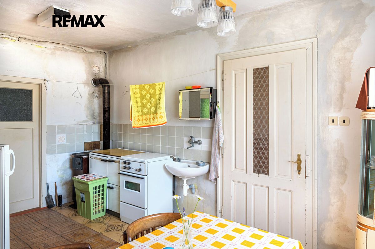 Prodej rodinného domu 170 m², pozemek 1997 m² – fotografie 2