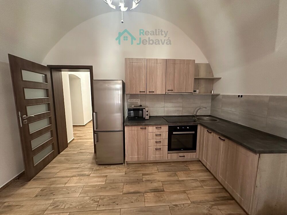 Pronájem bytu 1+kk 45 m² – fotografie 2