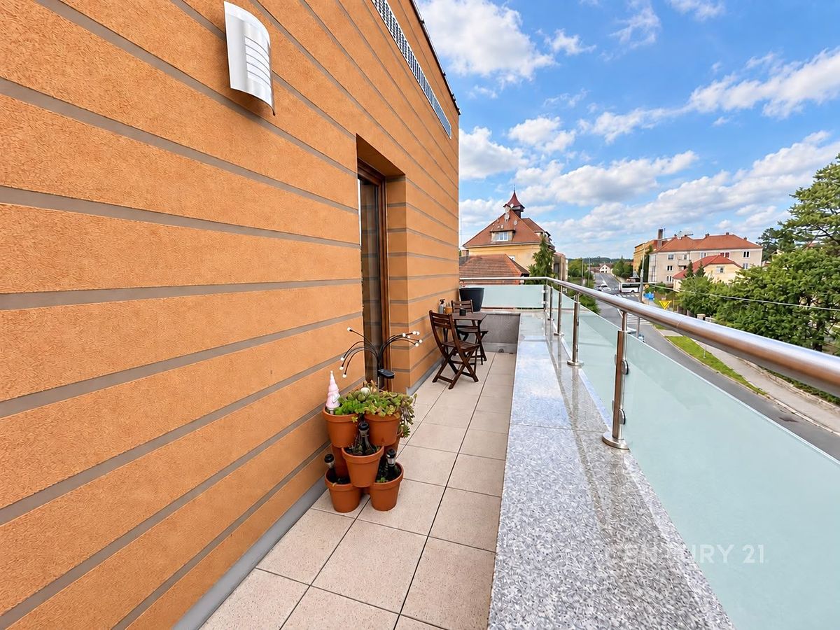 Pronájem bytu 3+kk 53 m² – fotografie 2