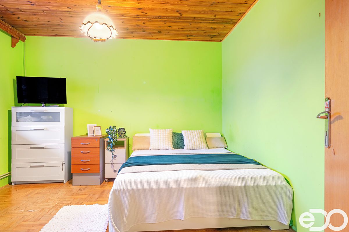 Prodej rodinného domu 210 m², pozemek 290 m² – fotografie 5