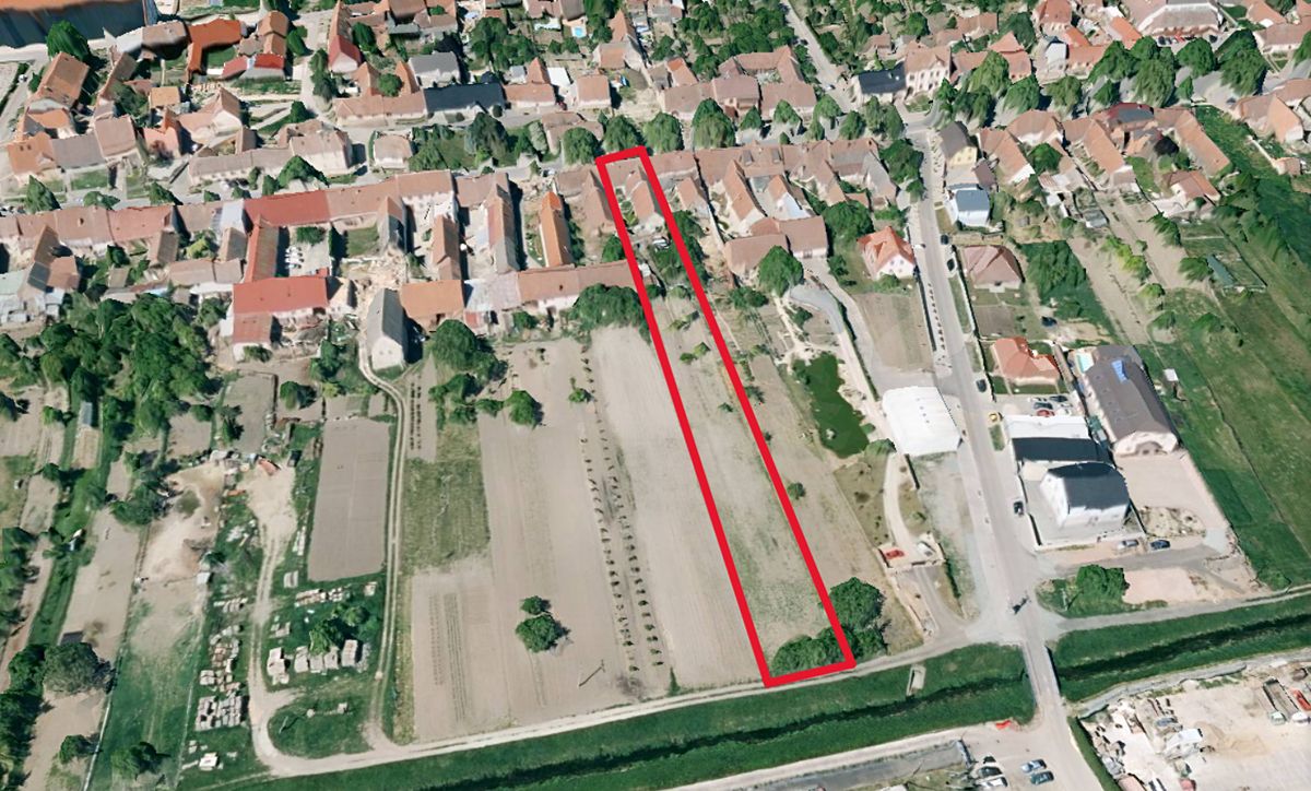 Prodej stavebního pozemku 2741 m² – fotografie 2