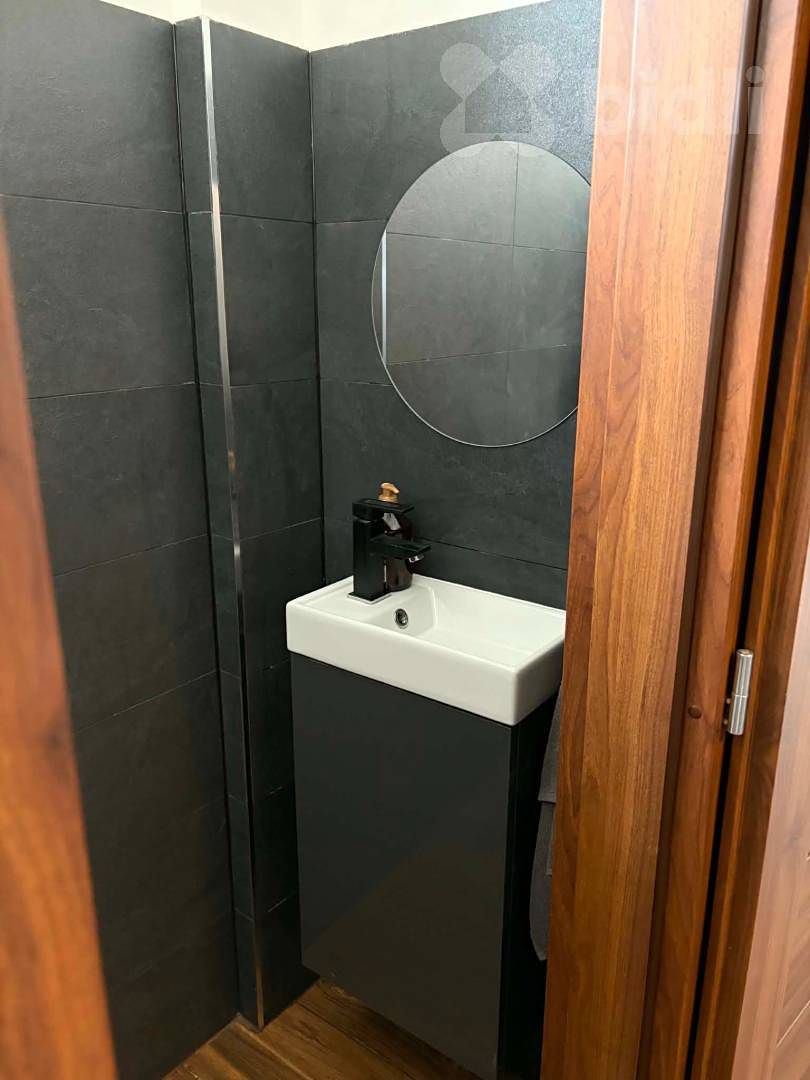 Prodej rodinného domu 216 m², pozemek 713 m² – fotografie 5