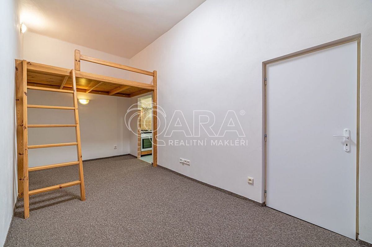Pronájem bytu 1+kk 27 m² – fotografie 2
