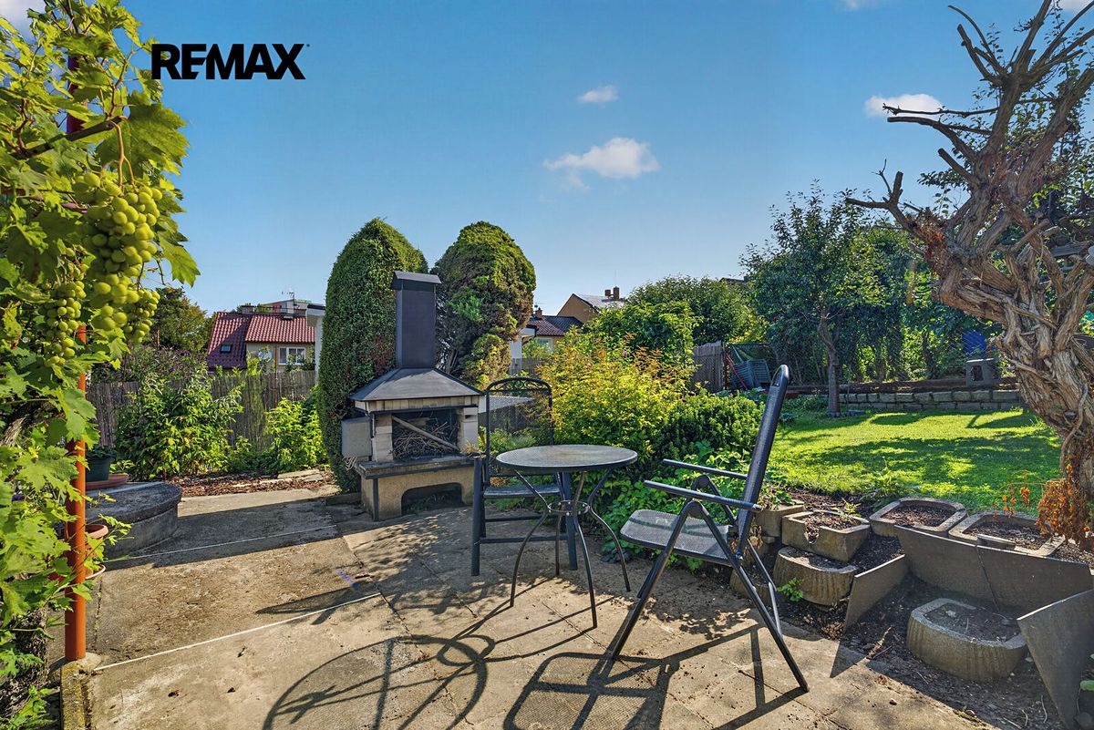 Prodej rodinného domu 270 m², pozemek 656 m² – fotografie 3