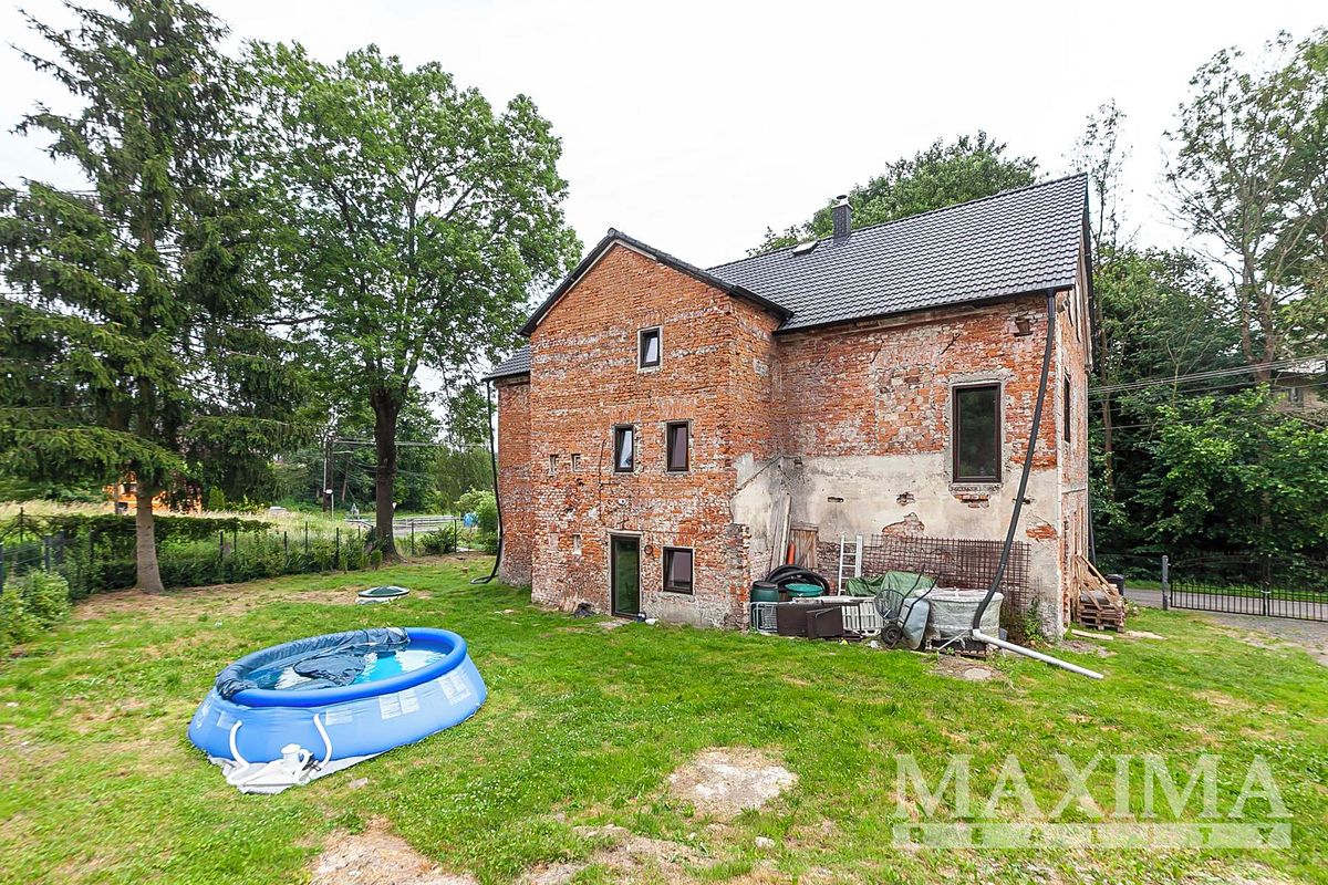 Prodej rodinného domu 269 m², pozemek 798 m² – fotografie 3