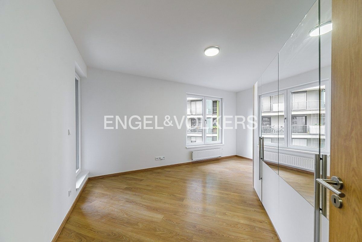 Pronájem bytu 2+kk 55 m² – fotografie 5