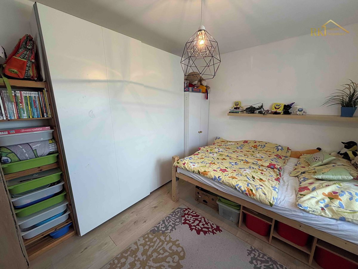 Prodej rodinného domu 1085 m², pozemek 953 m² – fotografie 4