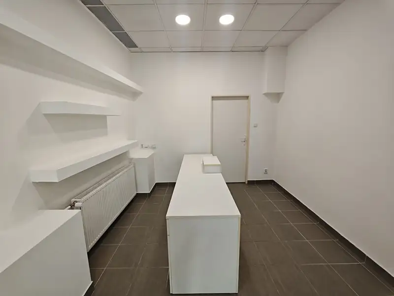 Pronájem obchodního prostoru 63 m², Pardubice – náhled fotky 2