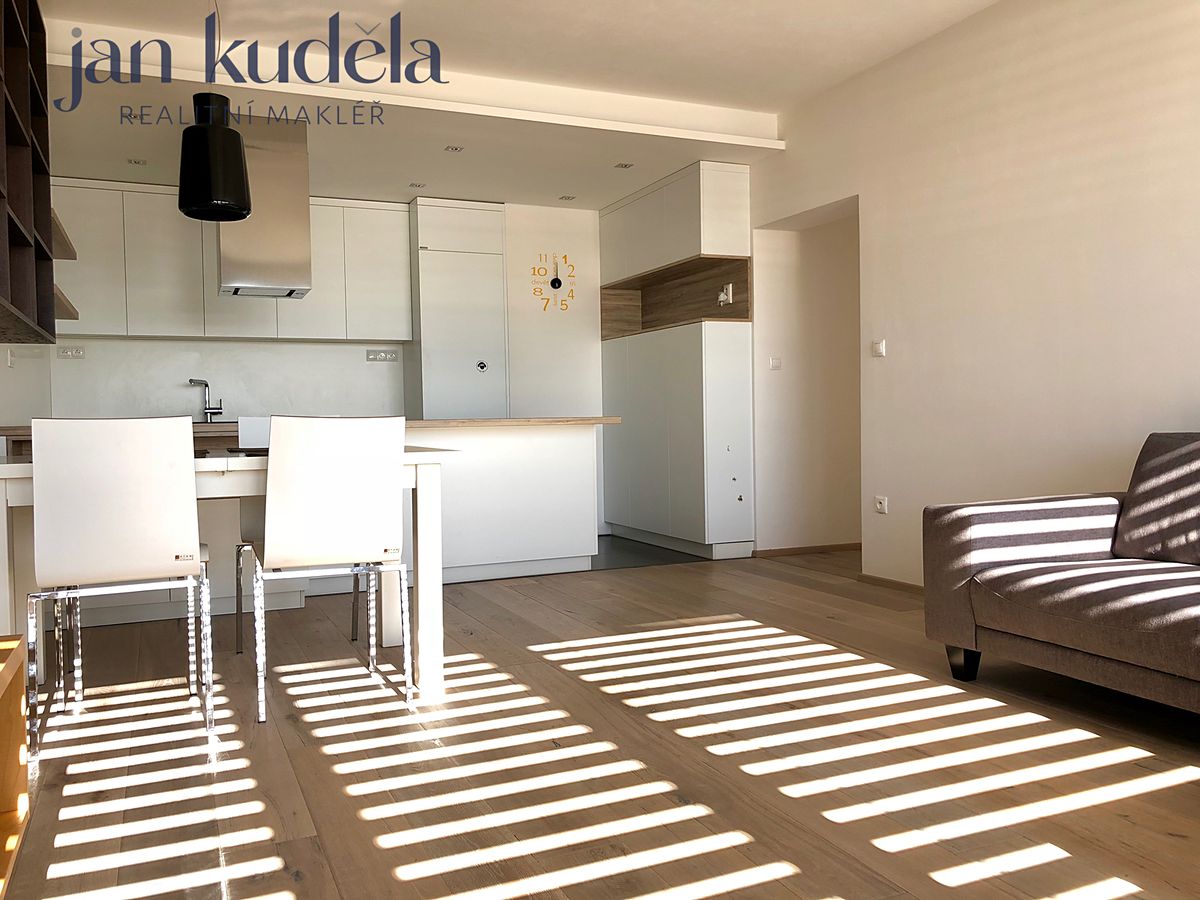 Pronájem bytu 3+kk 81 m²