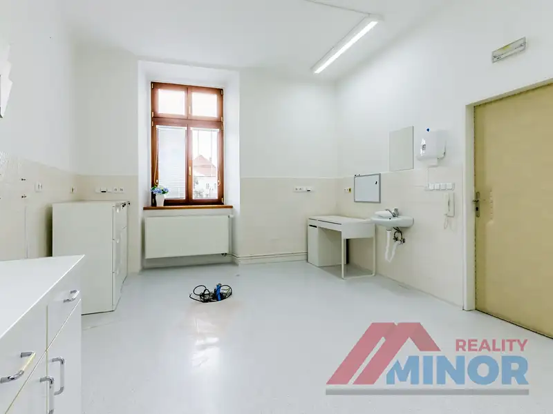 Pronájem ordinace 69 m², Slaný – náhled fotky 3