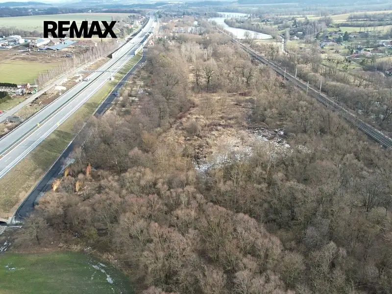 Prodej komerčního pozemku 40000 m², Polom – náhled fotky 2