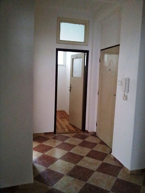 Pronájem bytu 1+1 60 m² – fotografie 3