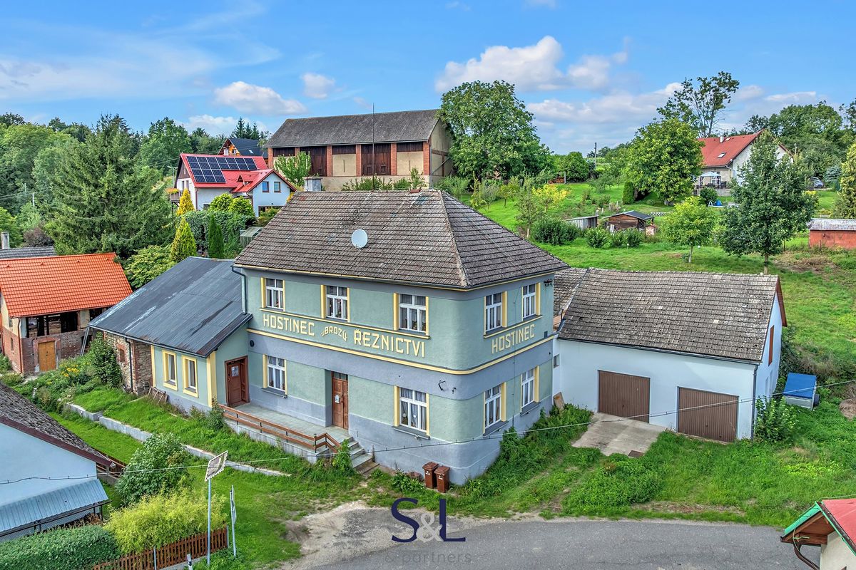 Prodej rodinného domu 211 m², pozemek 1431 m²