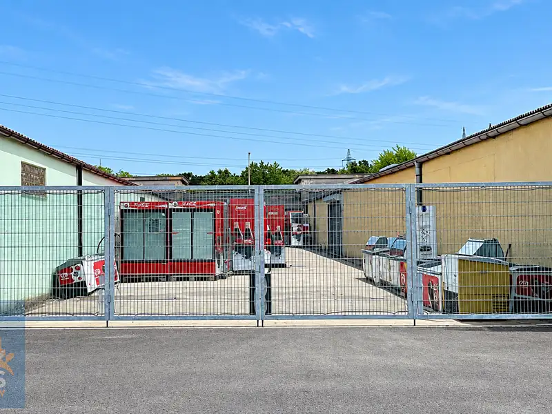 Pronájem komerčního pozemku 378 m², Praha – náhled fotky 1