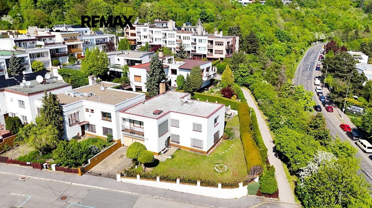 Prodej vícegeneračního domu 280 m², pozemek 615 m²