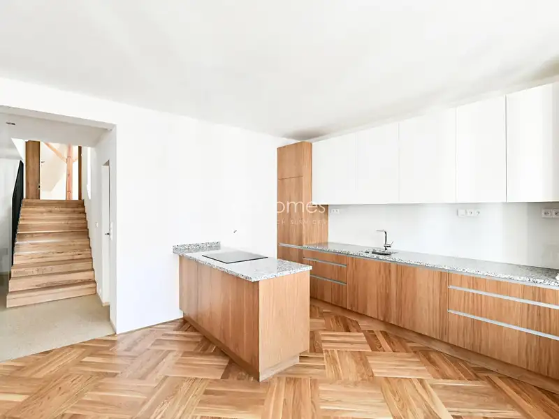 Pronájem bytu 2+kk 100 m², Praha – náhled fotky 2