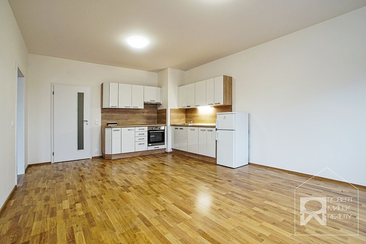 Pronájem bytu 2+kk 63 m² – fotografie 3