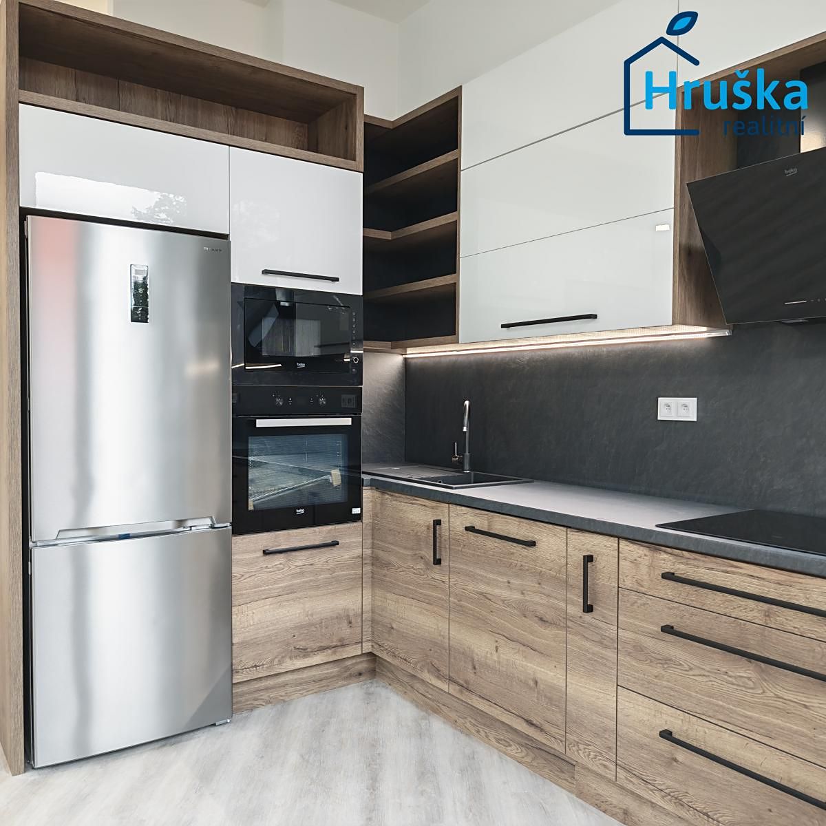 Pronájem bytu 2+kk 70 m² – fotografie 3