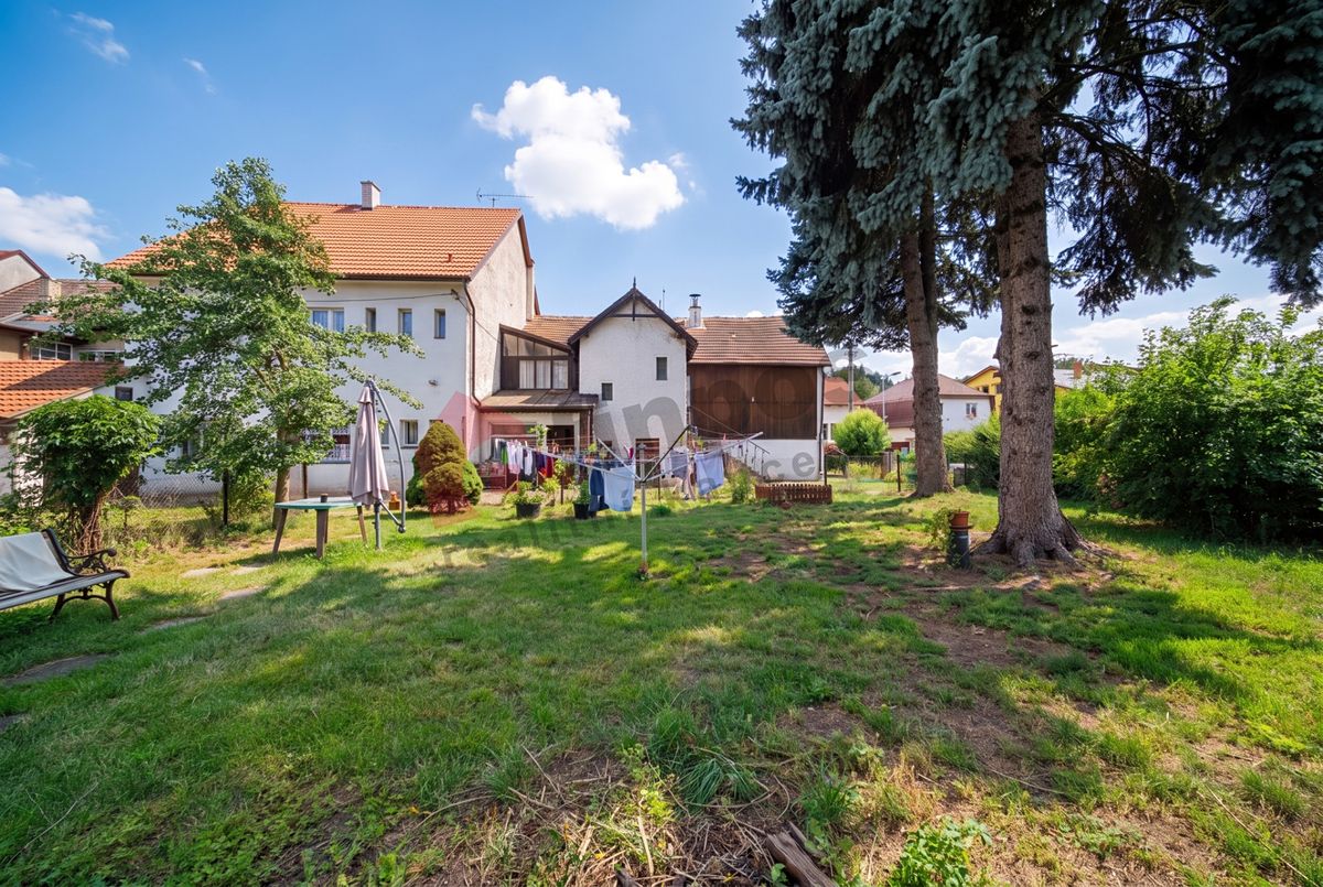 Prodej rodinného domu 273 m², pozemek 961 m² – fotografie 4