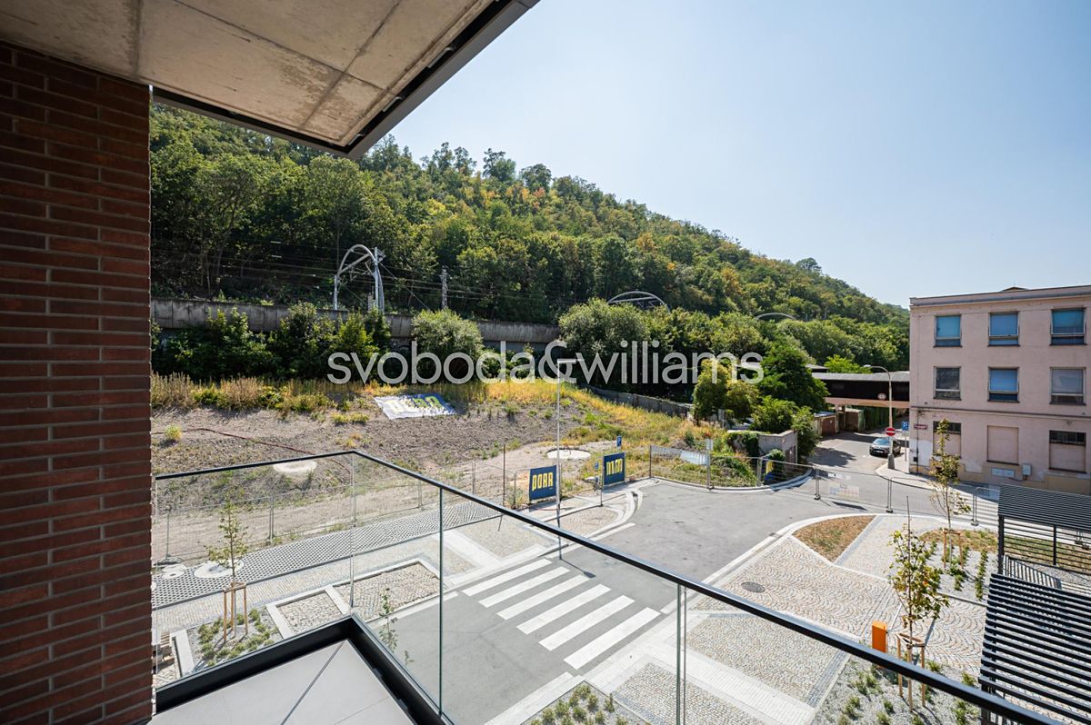 Pronájem bytu 2+kk 47 m² – fotografie 2