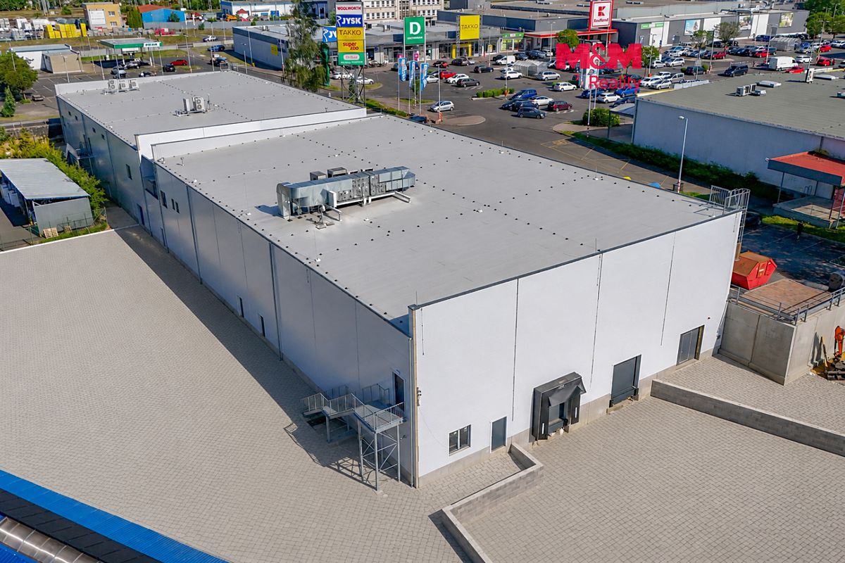 Pronájem skladového prostoru 2200 m², Cheb – fotka 1 z 3